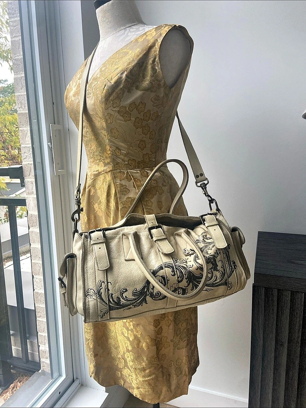 Paisley Shoulder Bag in Cream & Black, Andrea Brueckner